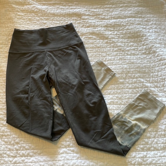 NWOT aerie offline tie dye leggings gray - Picture 1 of 3